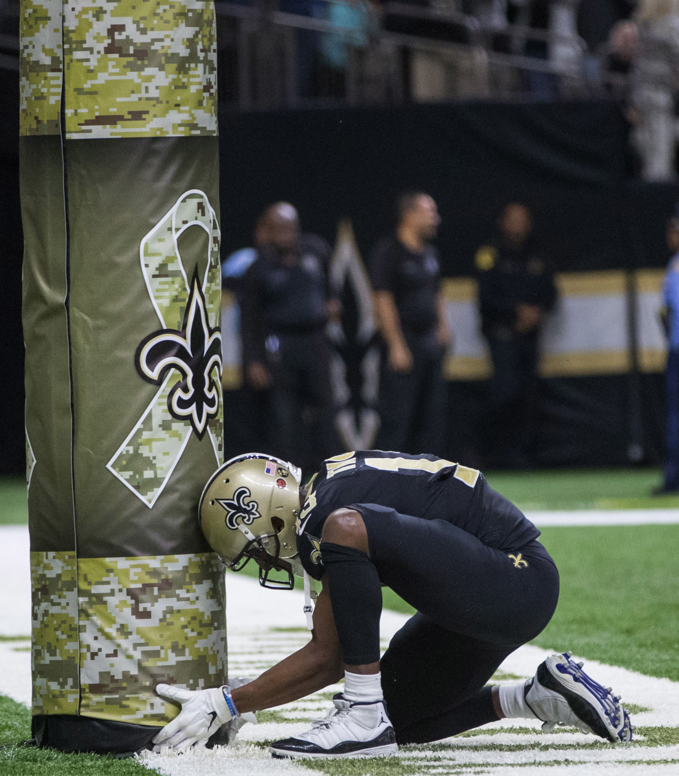 NO.saintsrams.110518.27.JPG